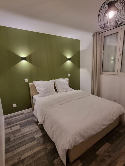 Apartment Proche De La Defense *